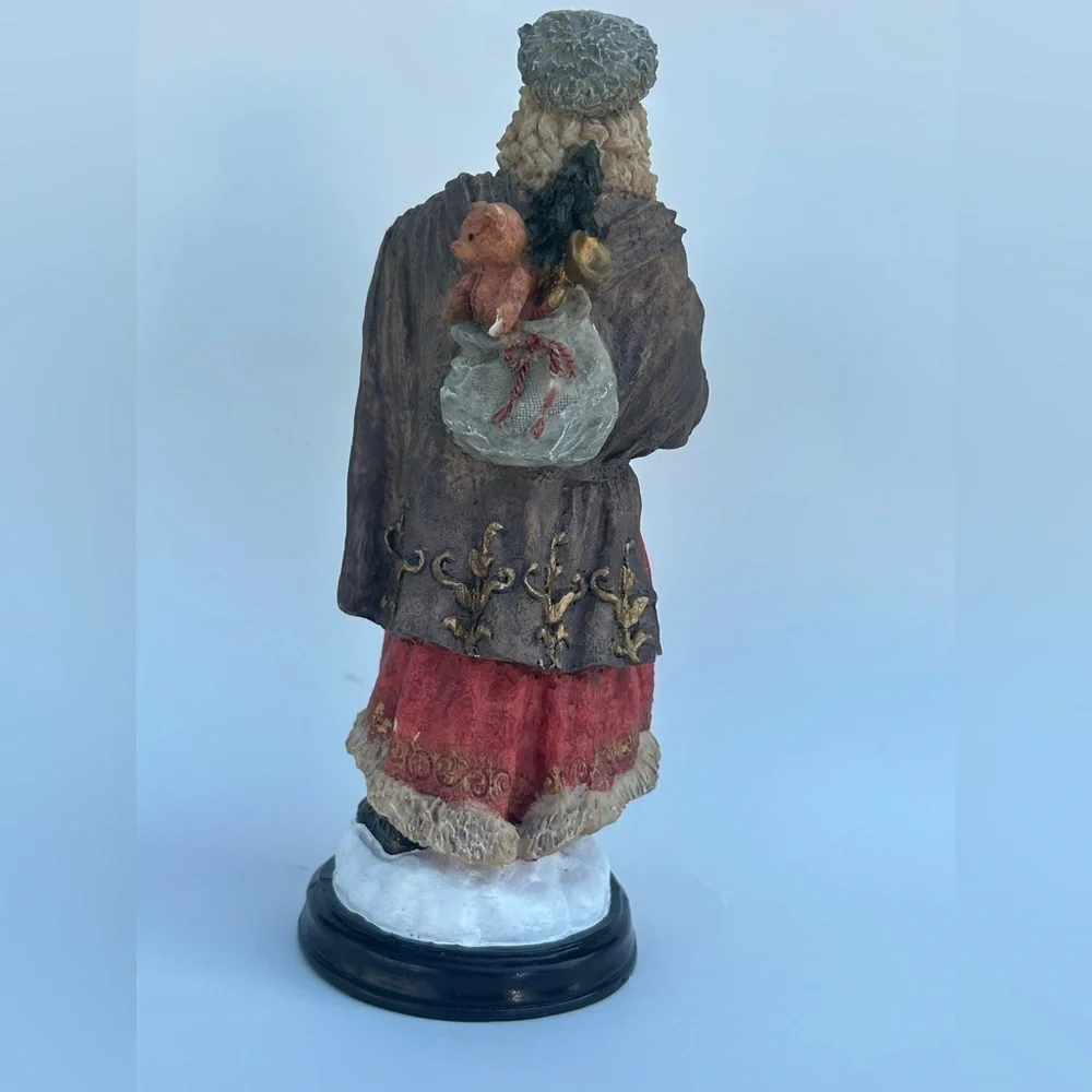 Vintage World Bazaars Old World Santa Figurine With Squirrel Christmas Decor